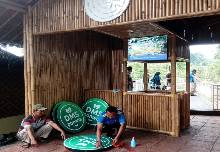 Neon Box akrilik LED Jakarta untuk toko dan usaha