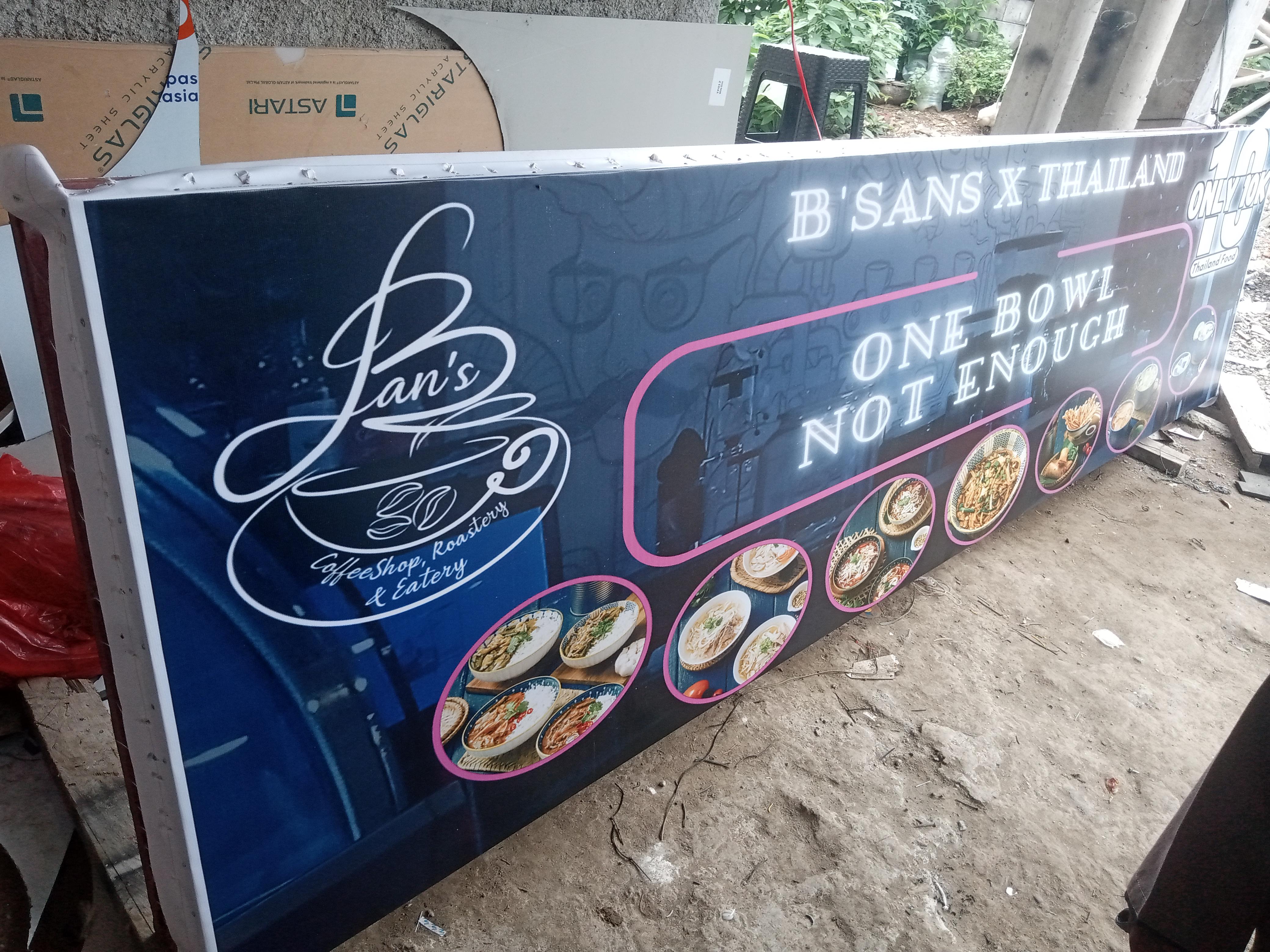 Neon Box Backlite untuk branding toko