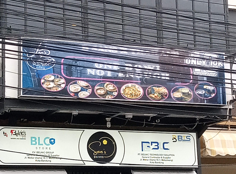 Neon Box LED untuk branding gedung
