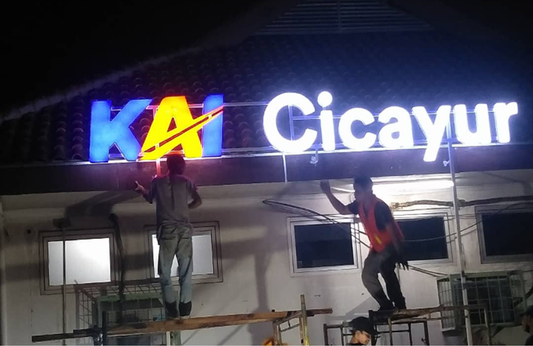 Totem sign - Azeka Print